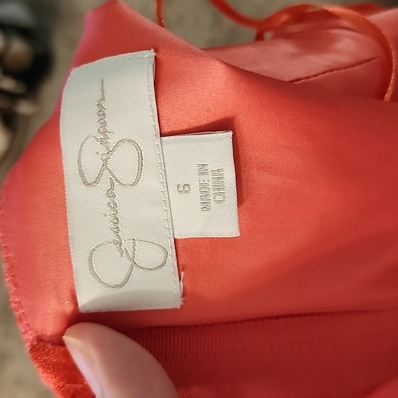 Coral dress size 6 - Picture 4 of 6